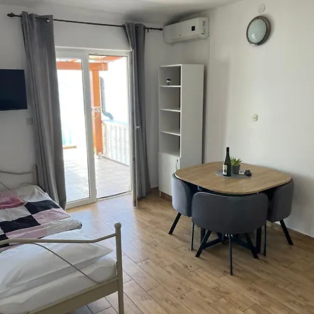 Frane Διαμέρισμα Starigrad Paklenica