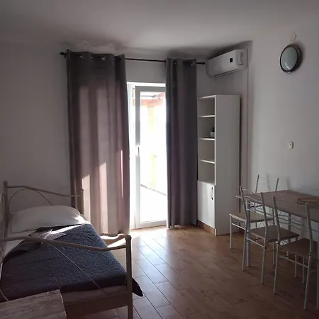Frane Apartment