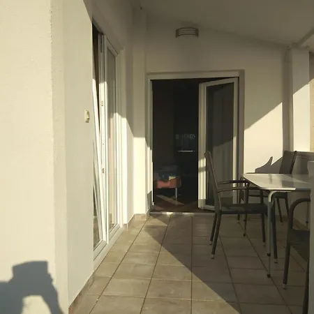 Apartment Frane