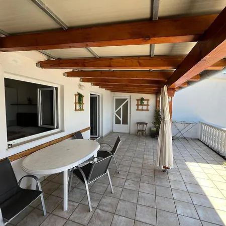 Apartment Frane Starigrad Paklenica