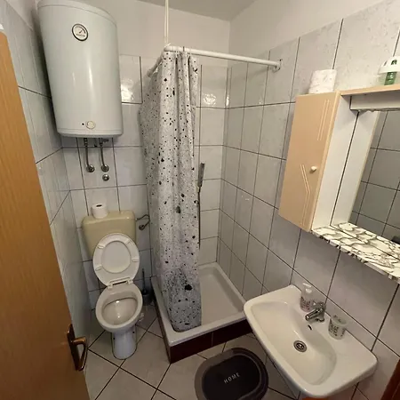 Frane Apartment Starigrad Paklenica