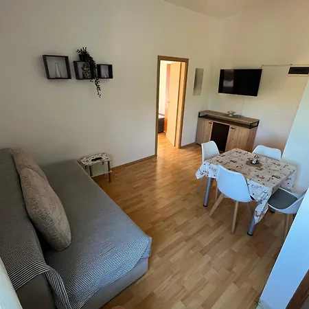 Frane Apartment Starigrad Paklenica